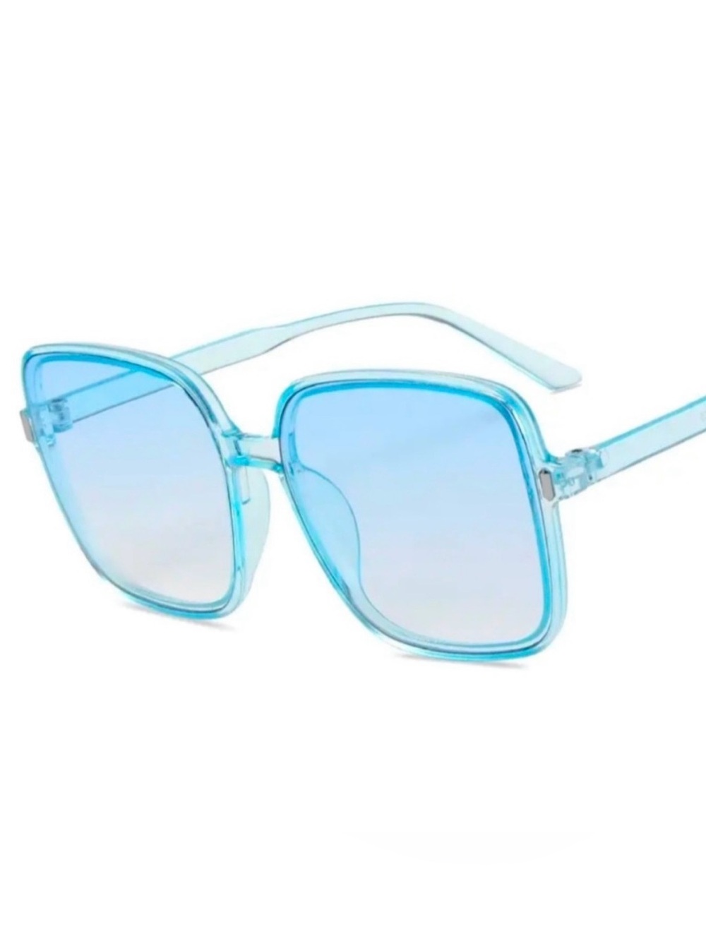 🆕OVERSIZED LIGHT BLUE SUNGLASSES- NIB